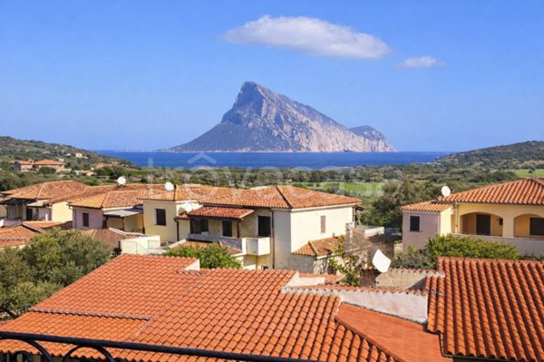 casa indipendente in vendita a Loiri Porto San Paolo in zona Santa Giusta