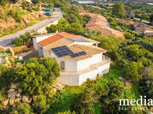 casa indipendente in vendita a Loiri Porto San Paolo in zona Vaccileddi.