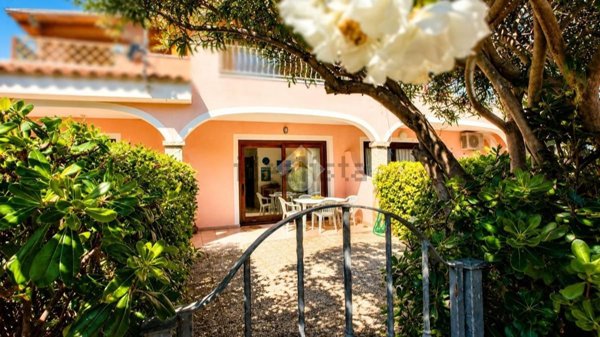 appartamento in vendita a Loiri Porto San Paolo in zona Vaccileddi.