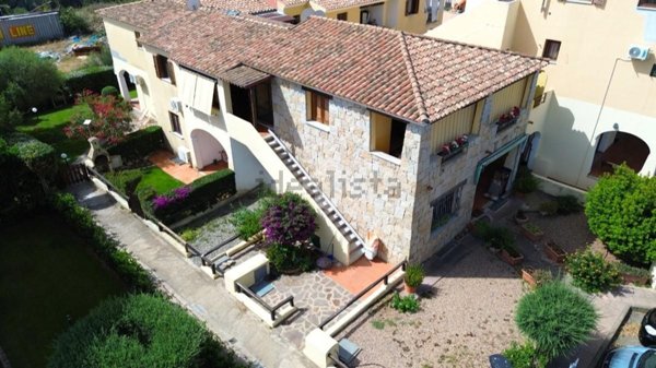 appartamento in vendita a Loiri Porto San Paolo in zona Vaccileddi.