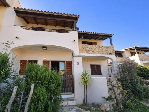 casa indipendente in vendita a Loiri Porto San Paolo in zona Vaccileddi.