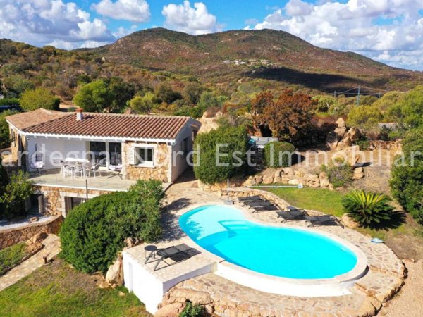 casa indipendente in vendita a Loiri Porto San Paolo in zona Trudda