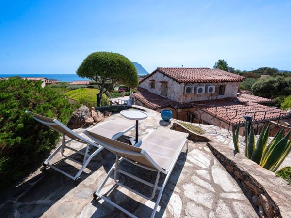 casa indipendente in vendita a Loiri Porto San Paolo in zona Vaccileddi.