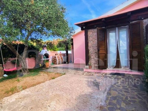 casa indipendente in vendita a Loiri Porto San Paolo
