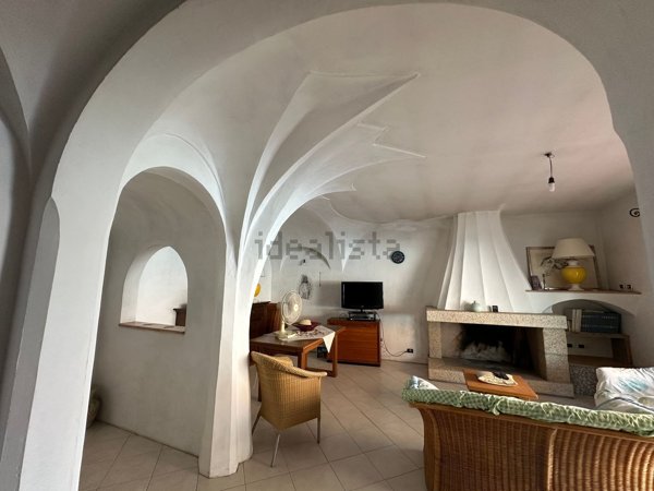 casa indipendente in vendita a Sant'Antonio di Gallura
