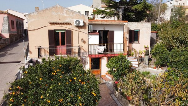 casa indipendente in vendita a Sant'Antonio di Gallura