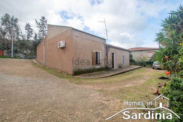 casa indipendente in vendita a Santa Maria Coghinas