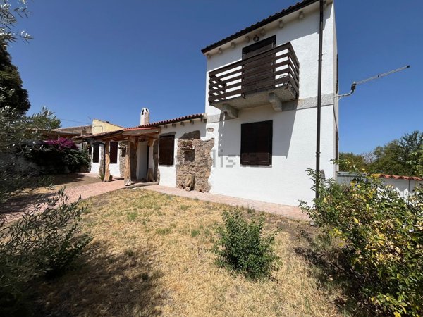 casa indipendente in vendita ad Erula