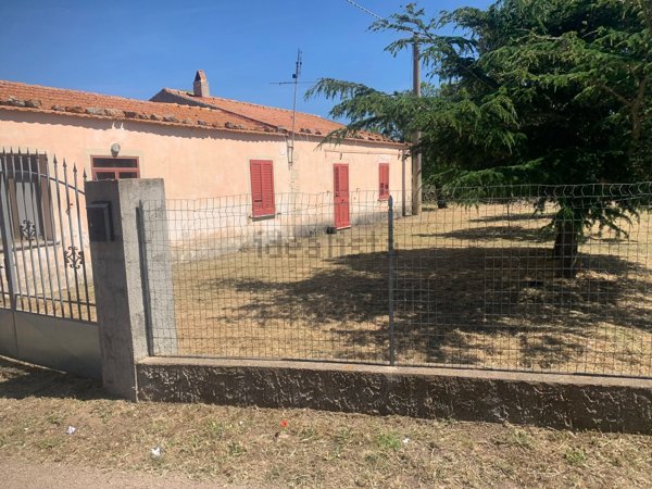 casa indipendente in vendita ad Erula