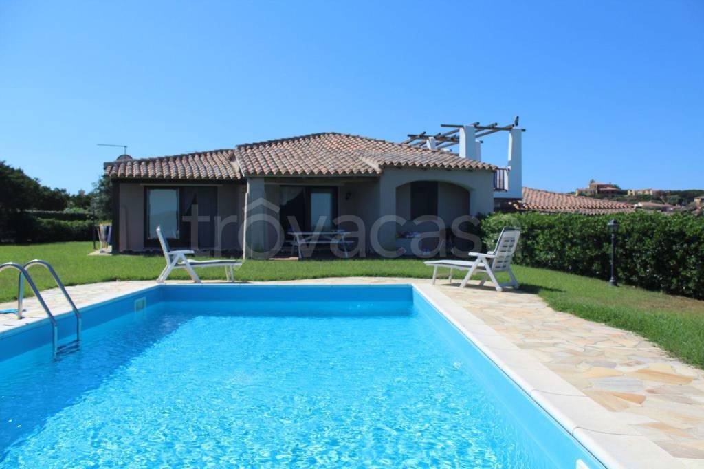casa indipendente in vendita a Stintino