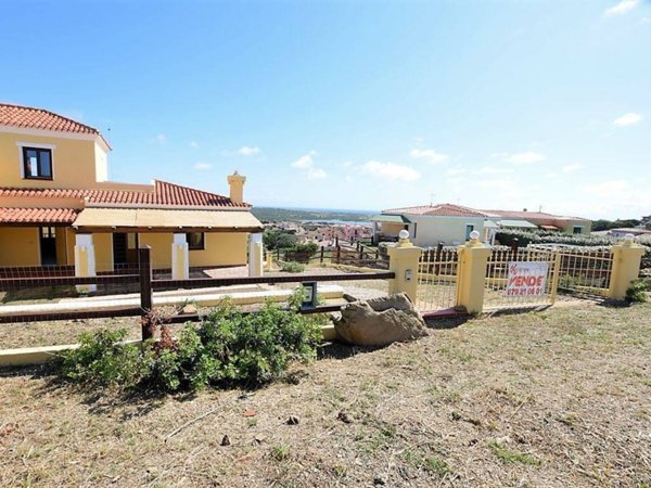 casa indipendente in vendita a Stintino
