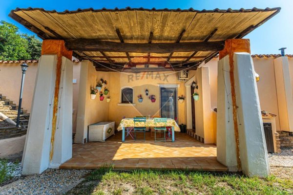 casa indipendente in vendita a Stintino