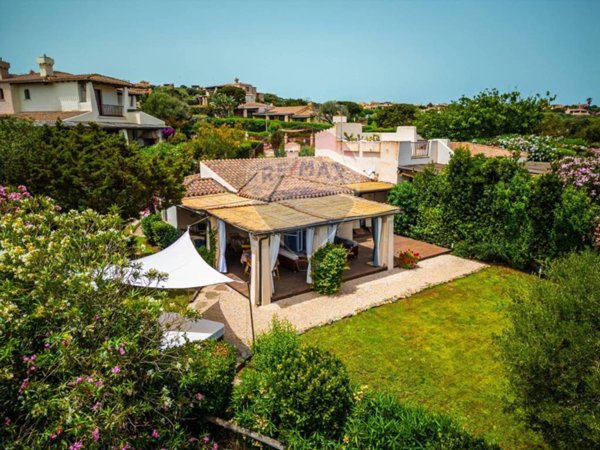 casa indipendente in vendita a Stintino