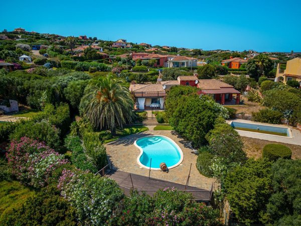 casa indipendente in vendita a Stintino