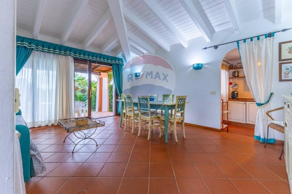 casa indipendente in vendita a Stintino