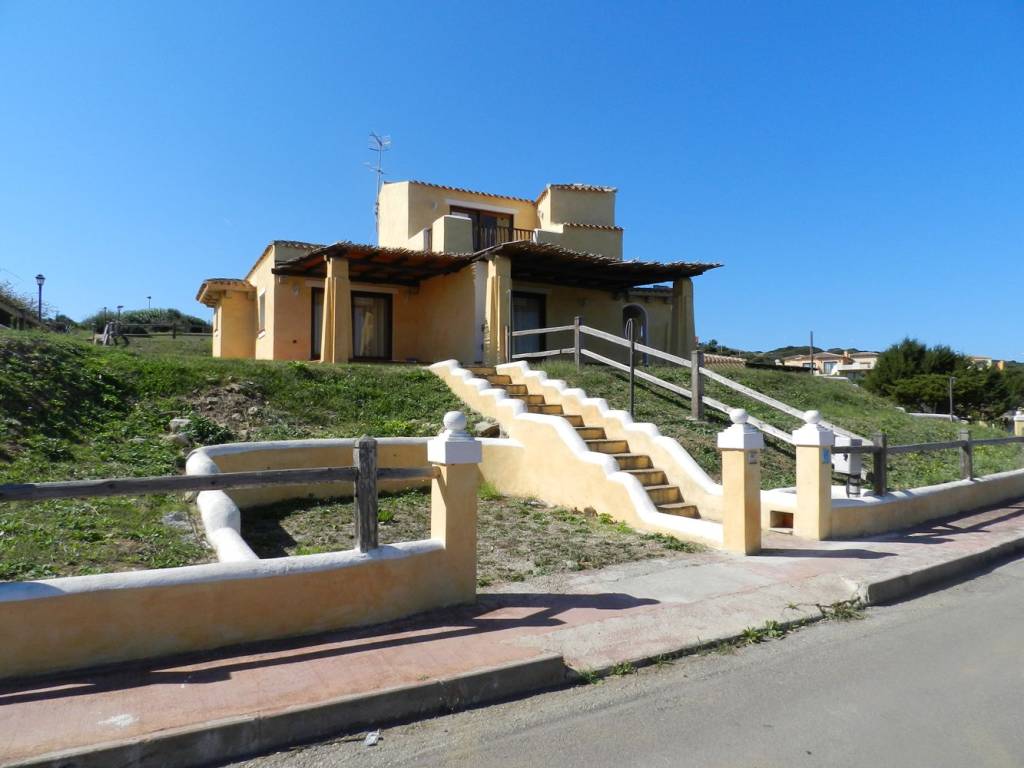 casa indipendente in vendita a Stintino