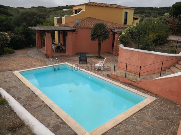 casa indipendente in vendita a Stintino