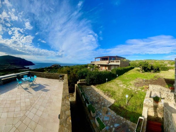 casa indipendente in vendita a Stintino