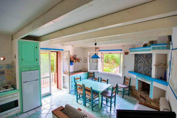 casa indipendente in vendita a Stintino