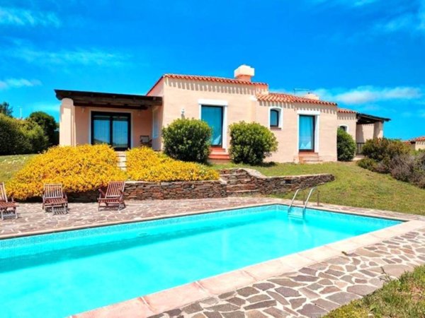 casa indipendente in vendita a Stintino