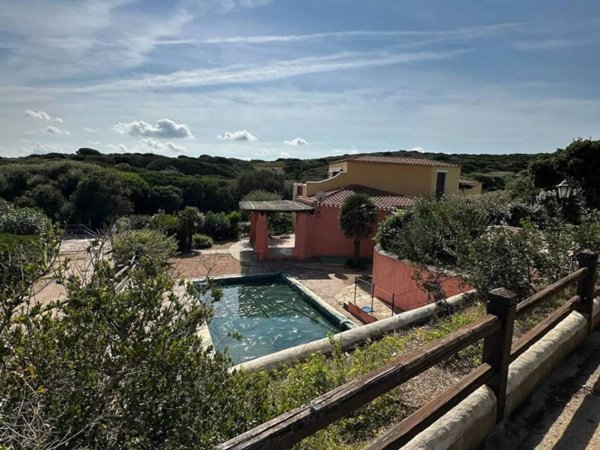 casa indipendente in vendita a Stintino