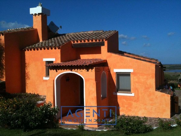 casa indipendente in vendita a Stintino