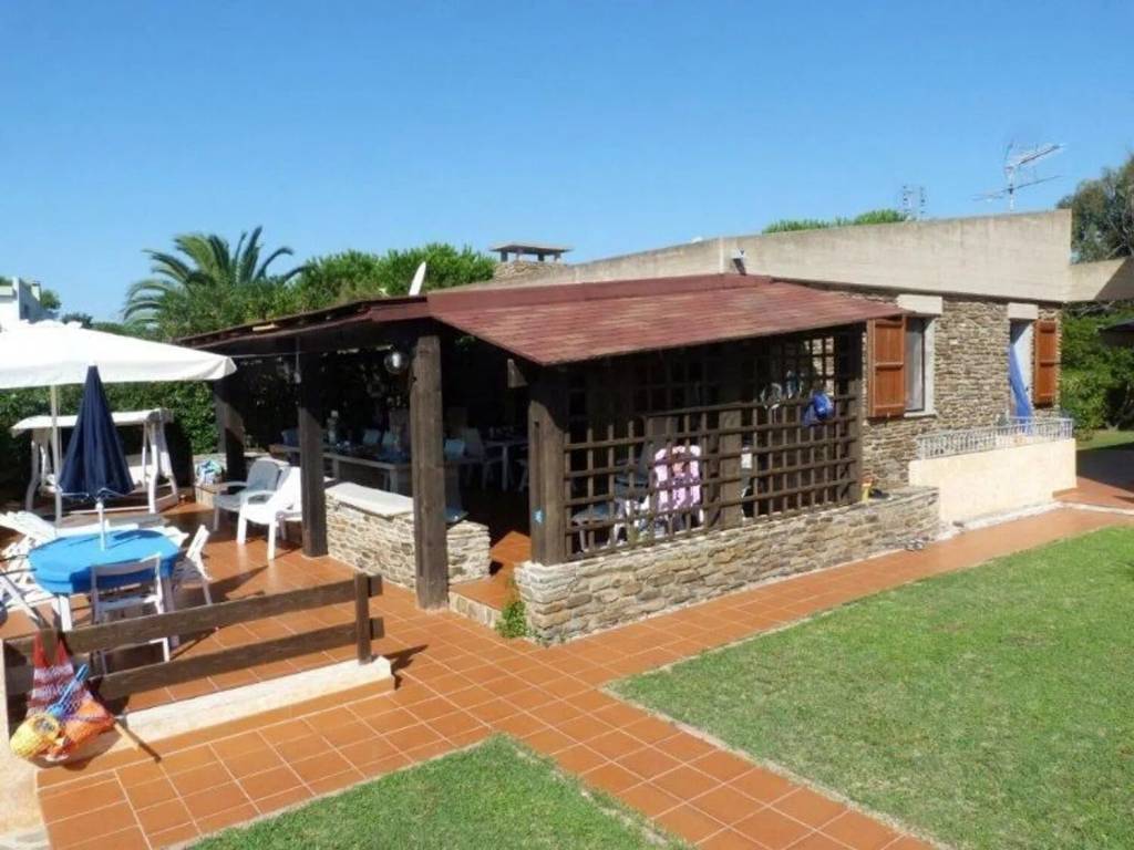 casa indipendente in vendita a Stintino