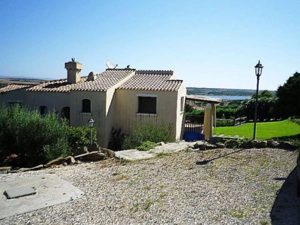 casa indipendente in vendita a Stintino