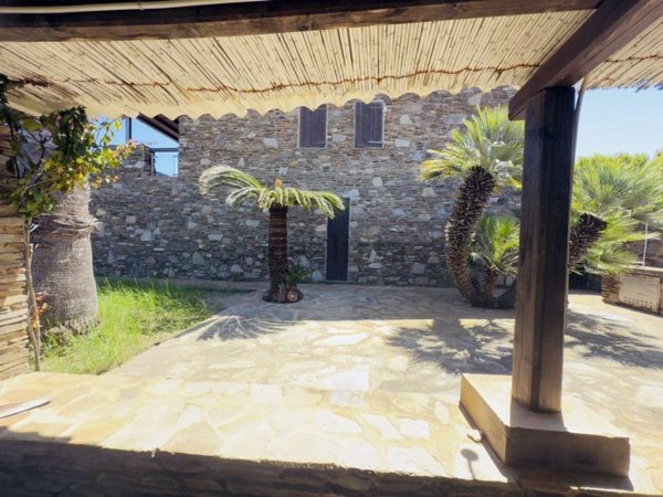 casa indipendente in vendita a Stintino in zona Le Vele