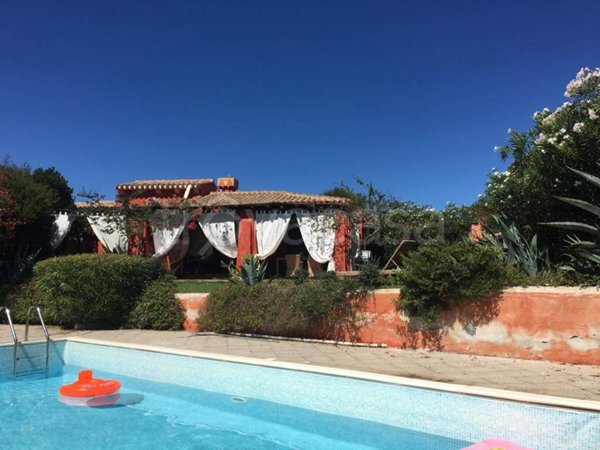 casa indipendente in vendita a Stintino