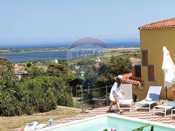 casa indipendente in vendita a Stintino