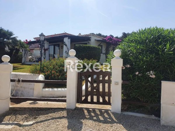 casa indipendente in vendita a Stintino