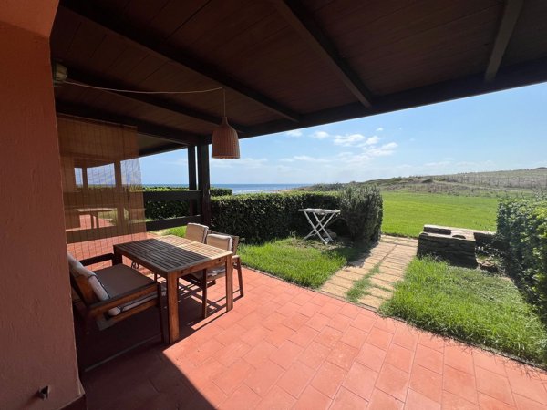 casa indipendente in vendita a Stintino