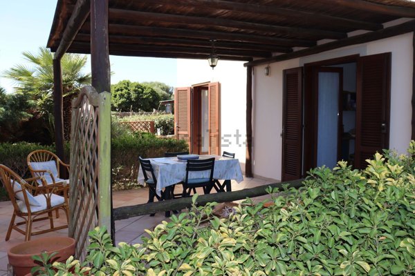 casa indipendente in vendita a Stintino