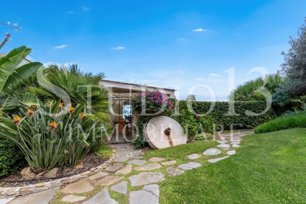 casa indipendente in vendita a Stintino