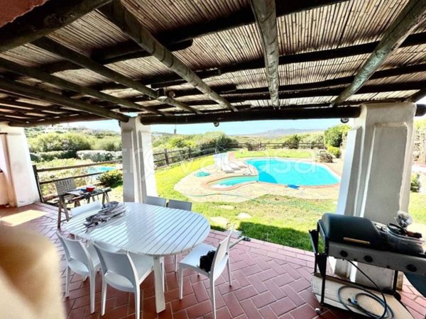 casa indipendente in vendita a Stintino