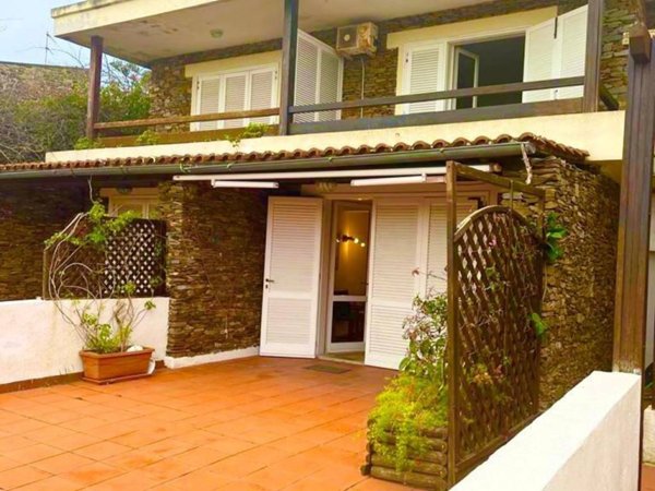 casa indipendente in vendita a Stintino