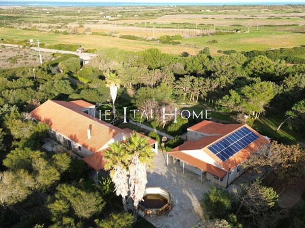 casa indipendente in vendita a Stintino