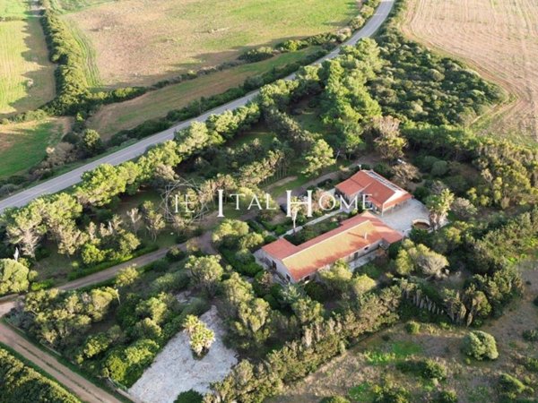 casa indipendente in vendita a Stintino