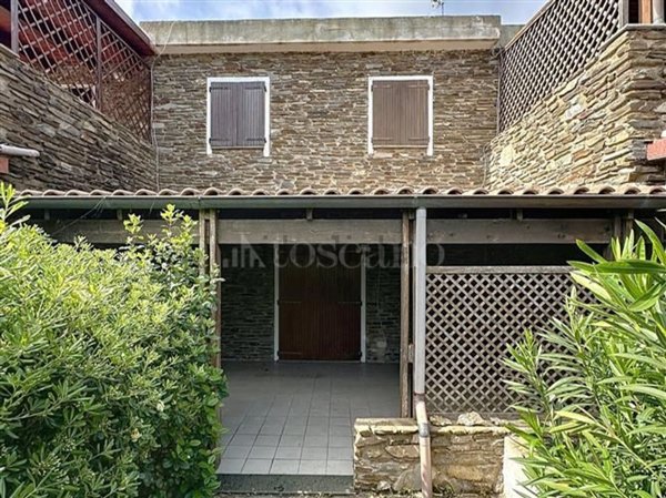 casa indipendente in vendita a Stintino