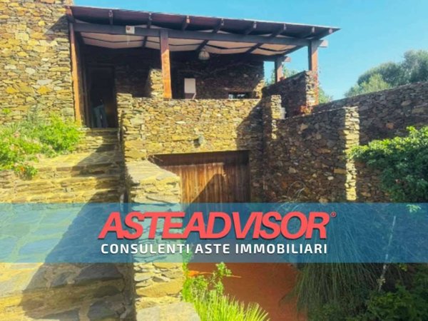 casa indipendente in vendita a Stintino