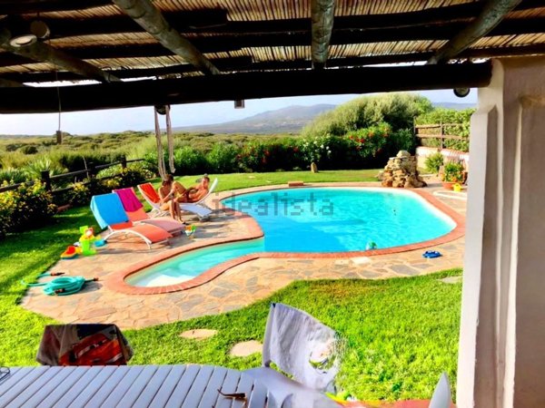 casa indipendente in vendita a Stintino