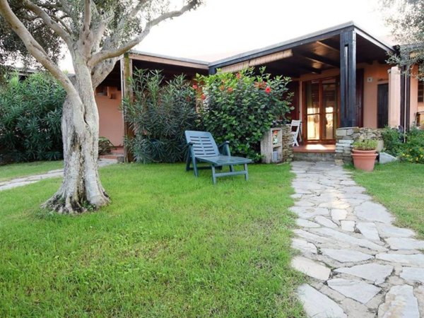 casa indipendente in vendita a Stintino