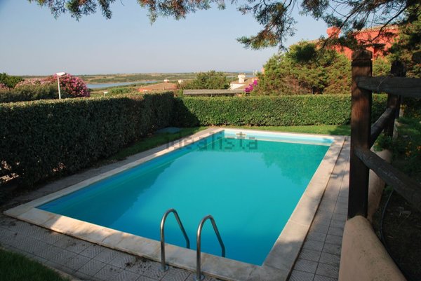 casa indipendente in vendita a Stintino