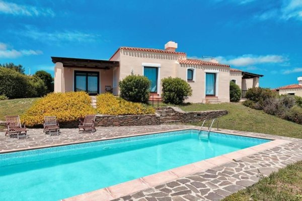 casa indipendente in vendita a Stintino