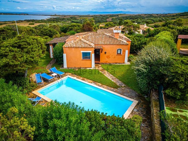 casa indipendente in vendita a Stintino