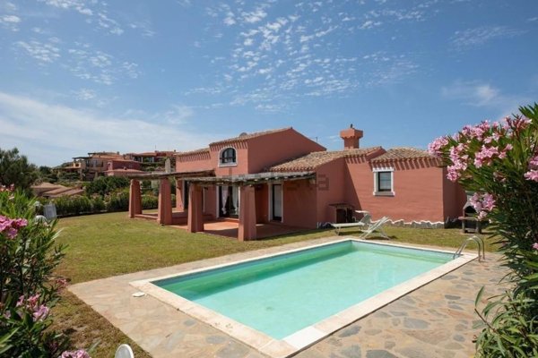 casa indipendente in vendita a Stintino