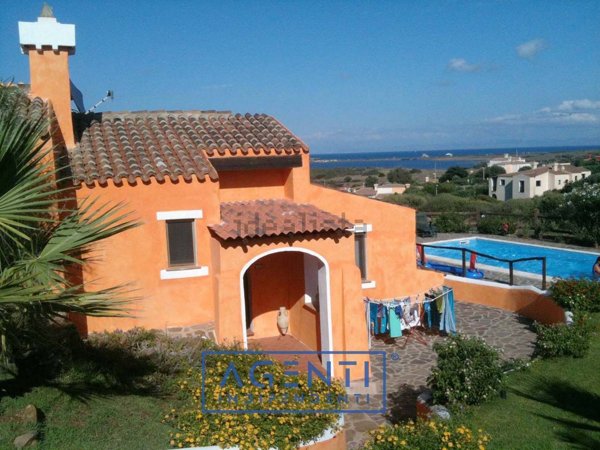 casa indipendente in vendita a Stintino