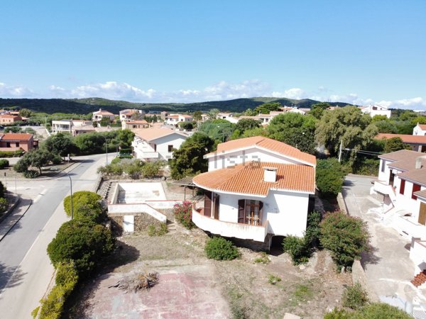 casa indipendente in vendita a Stintino