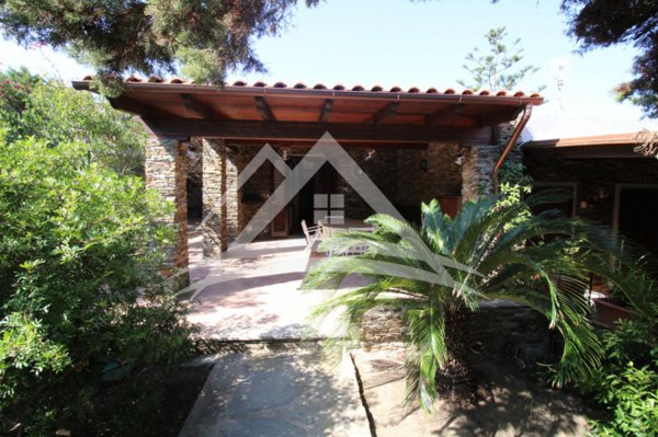 casa indipendente in vendita a Stintino